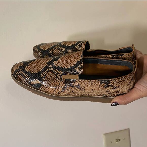 Franco Sarto Embossed Snake print leather Slip on shoes 8.5 Ariga style - Picture 9 of 9